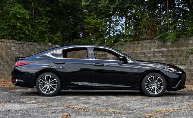 2025 Lexus ES 300h