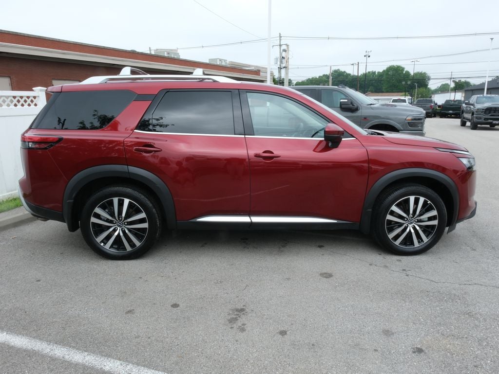 2025 Nissan Pathfinder Platinum