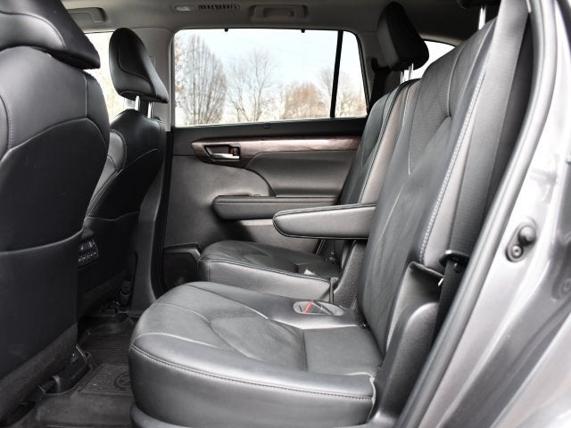 2022 Toyota Highlander Platinum