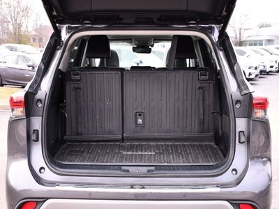 2022 Toyota Highlander Platinum