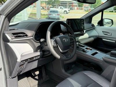 2024 Toyota Sienna XSE 7 Passenger