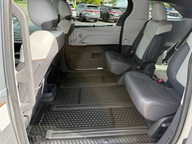 2024 Toyota Sienna XSE 7 Passenger