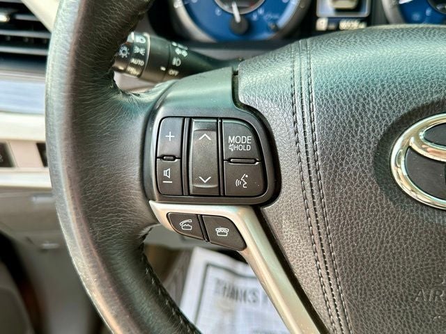 2017 Toyota Sienna XLE Premium 8 Passenger