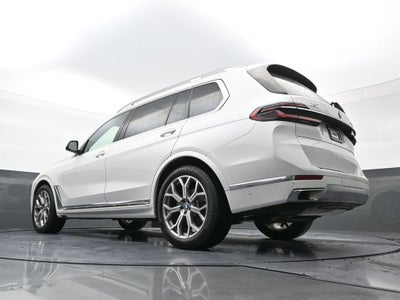 2025 BMW X7 xDrive40i