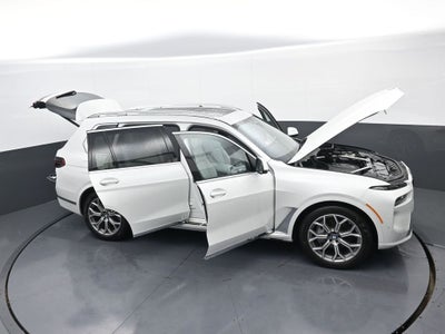 2025 BMW X7 xDrive40i