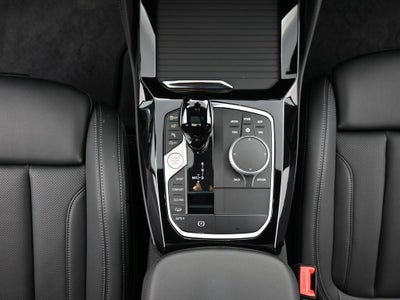 2025 BMW X4 xDrive30i