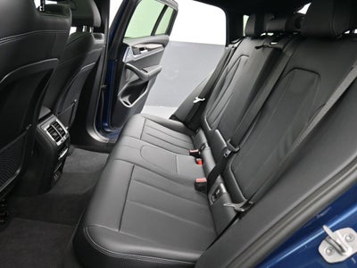 2025 BMW X4 xDrive30i