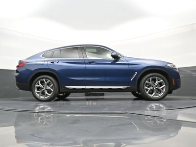 2025 BMW X4 xDrive30i