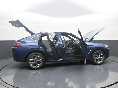 2025 BMW X4 xDrive30i