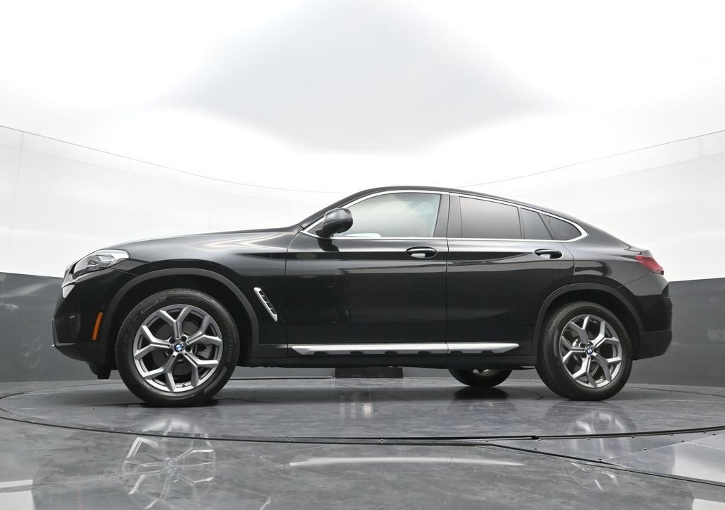 2025 BMW X4 xDrive30i