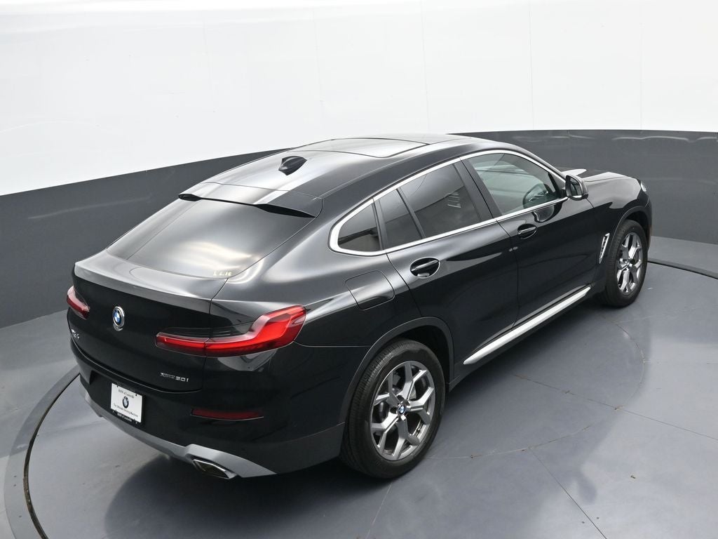 2025 BMW X4 xDrive30i