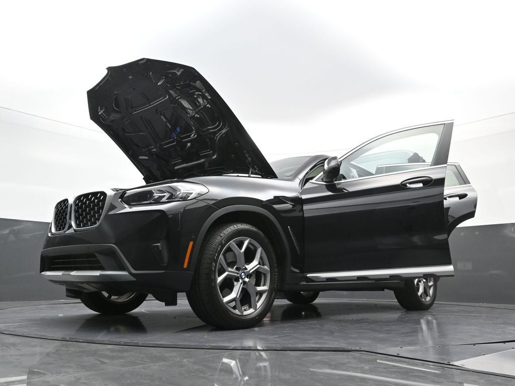 2025 BMW X4 xDrive30i
