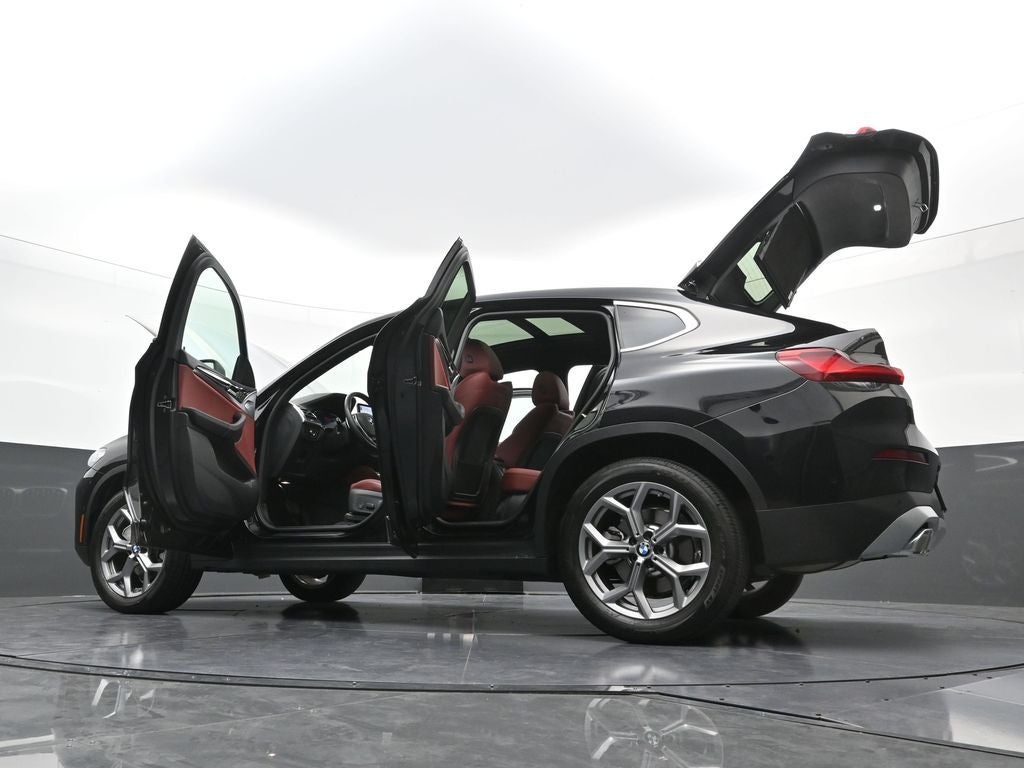 2025 BMW X4 xDrive30i