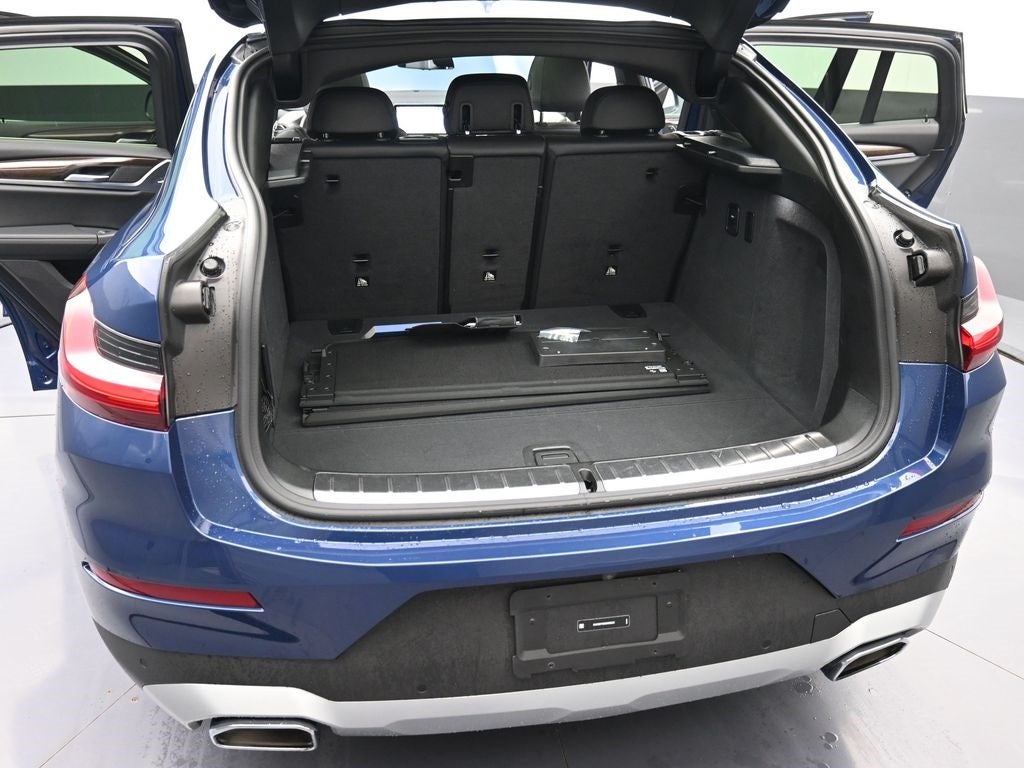 2025 BMW X4 xDrive30i