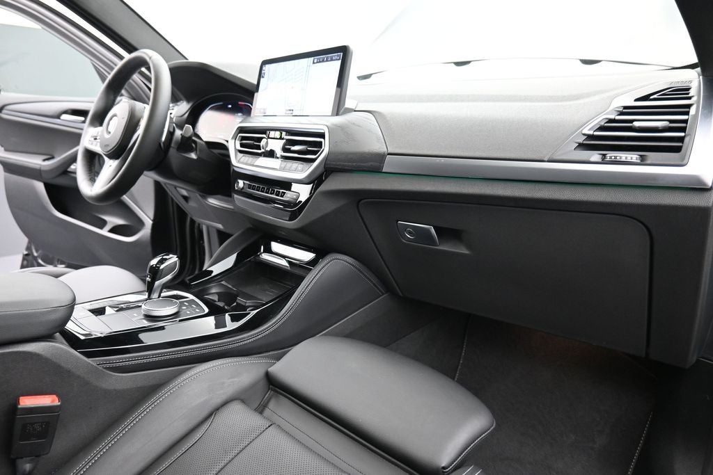 2024 BMW X4 xDrive30i