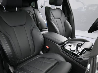 2025 BMW X4 xDrive30i