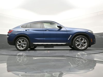 2025 BMW X4 xDrive30i