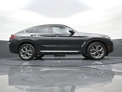 2024 BMW X4 xDrive30i