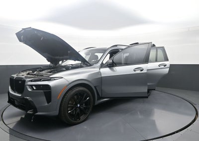 2025 BMW X7 M60i