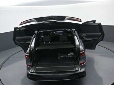 2025 BMW X7 M60i