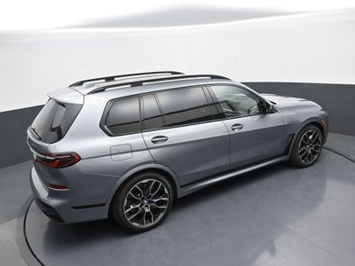 2025 BMW X7 M60i