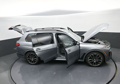 2025 BMW X7 M60i