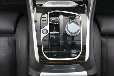 2025 BMW X6 xDrive40i