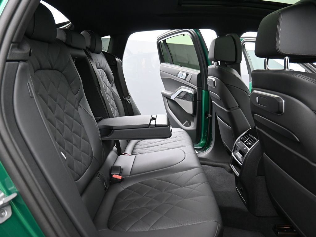 2026 BMW X6 M60i