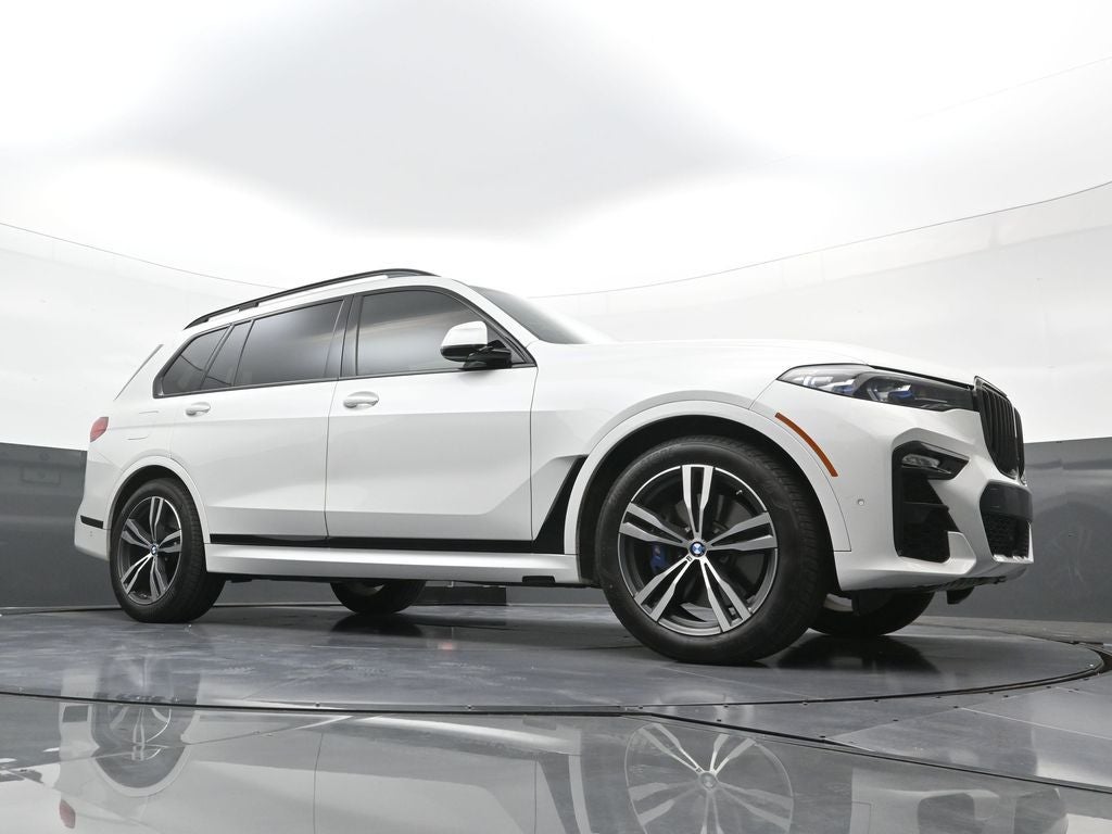 2022 BMW X7 M50i