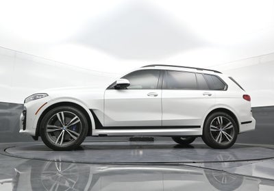 2022 BMW X7 M50i