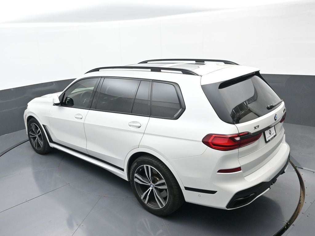 2022 BMW X7 M50i