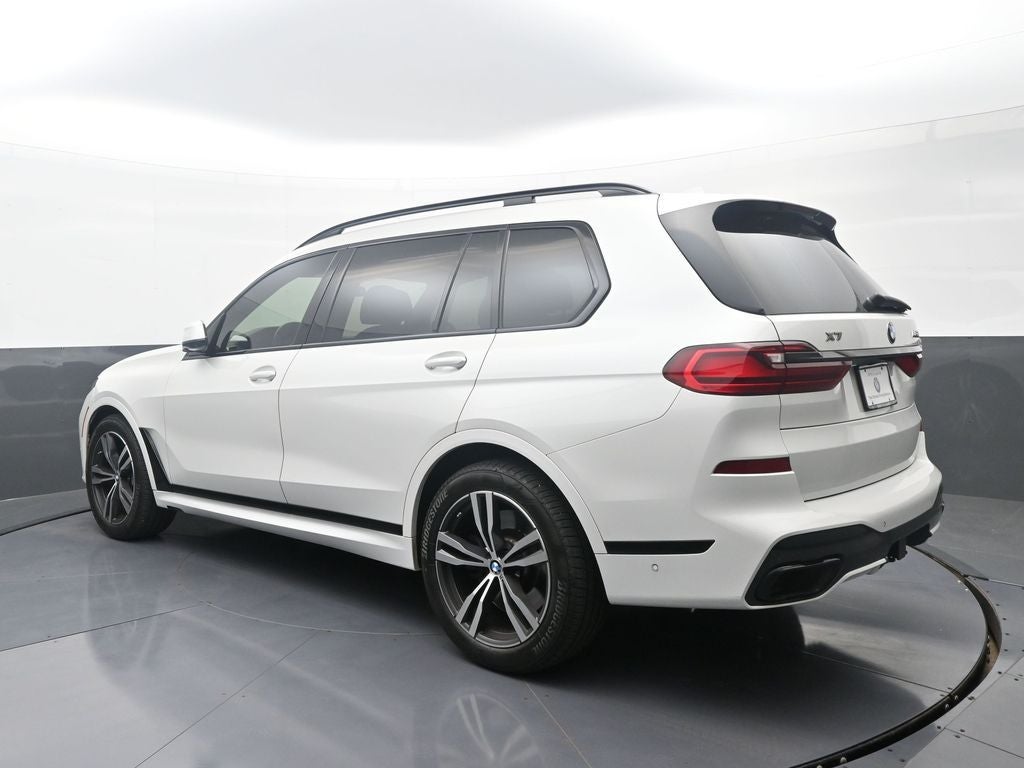 2022 BMW X7 M50i