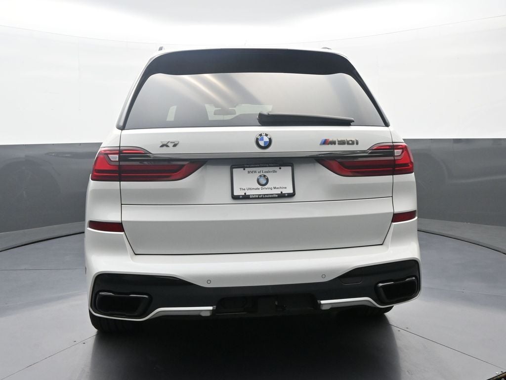 2022 BMW X7 M50i