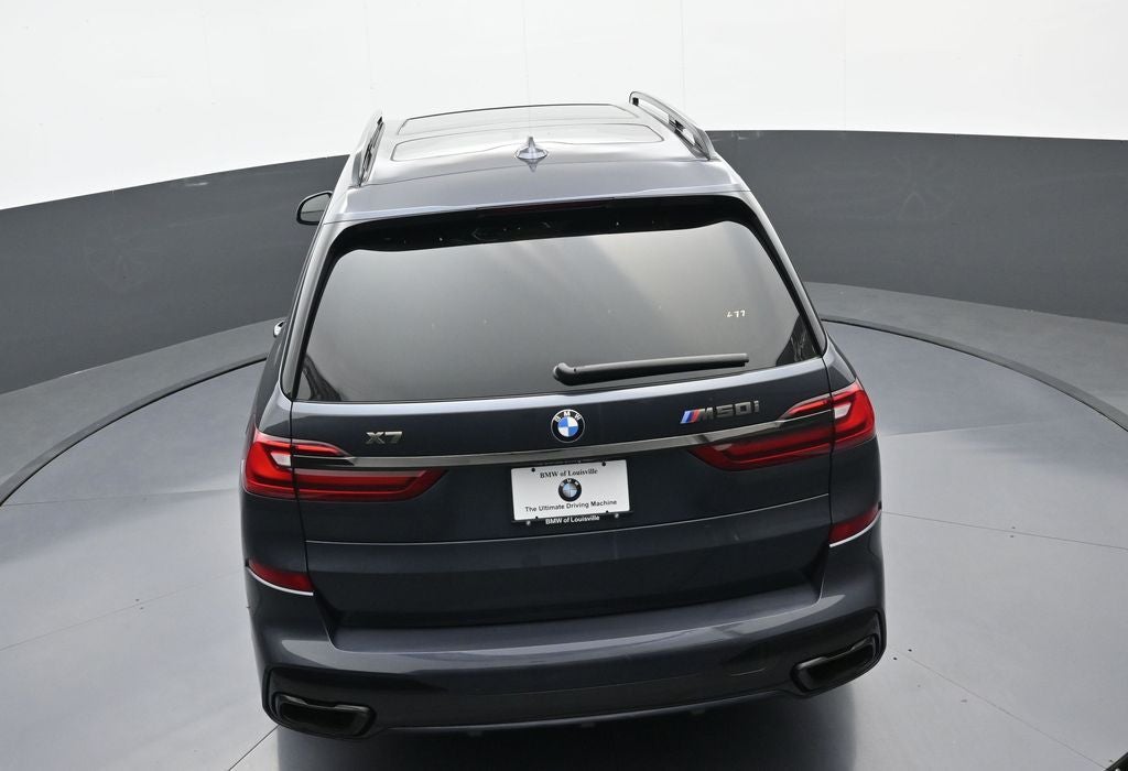 2022 BMW X7 M50i