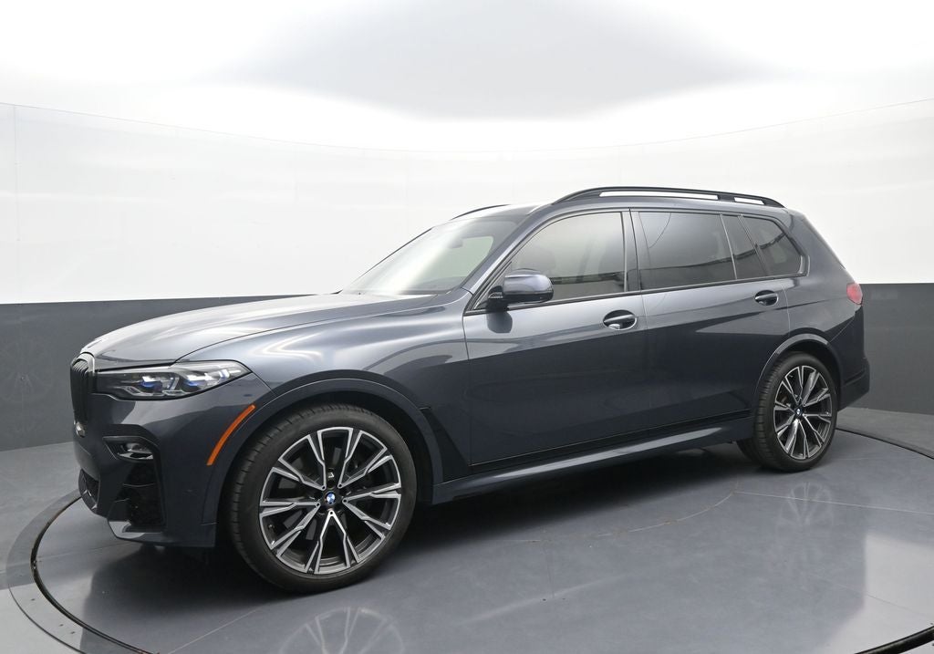 2022 BMW X7 M50i