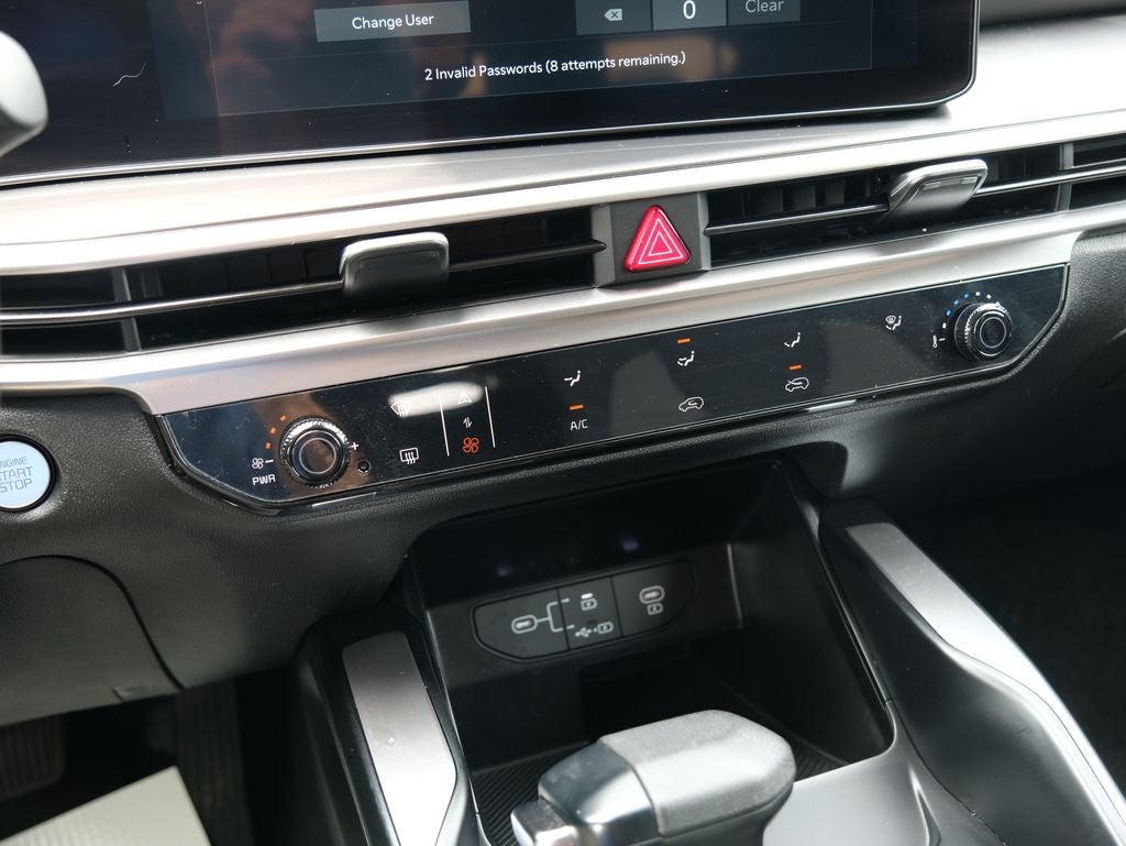2025 Kia Sorento LX