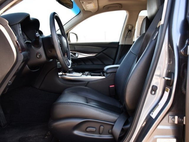 2017 INFINITI Q70 3.7X