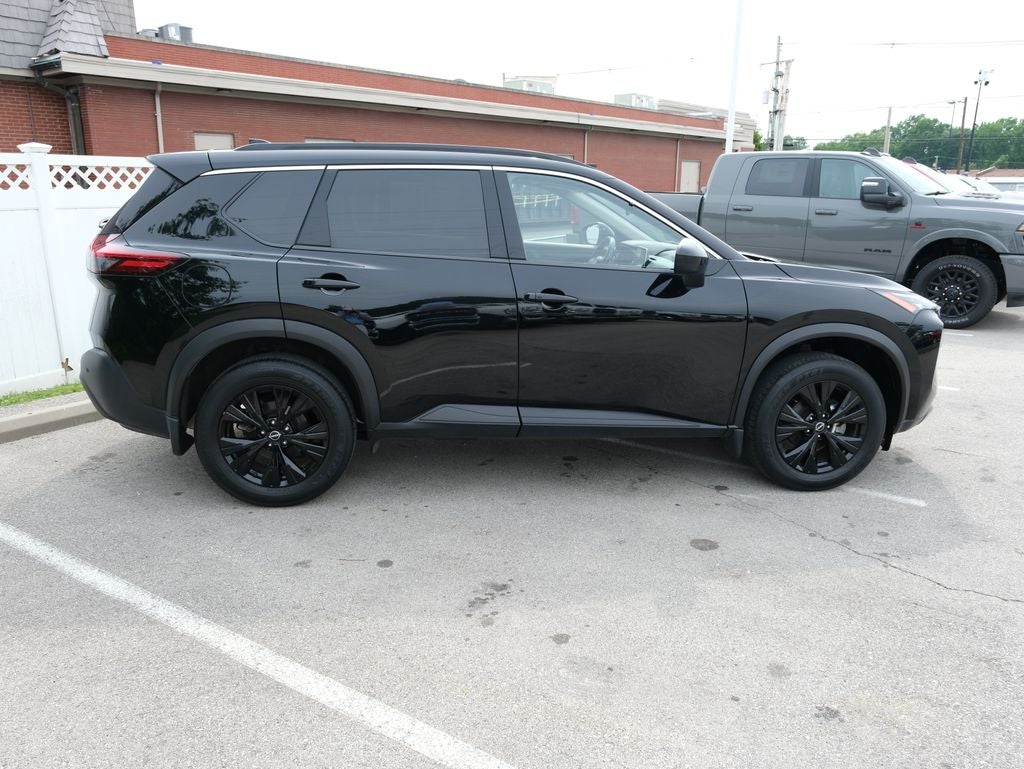 2023 Nissan Rogue SV Midnight
