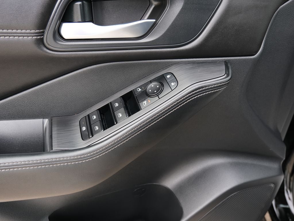 2023 Nissan Rogue SV Midnight
