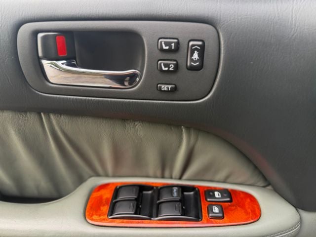 1997 Lexus LS 400