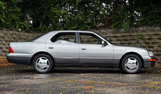 1997 Lexus LS 400