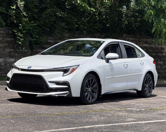 2025 Toyota Corolla Hybrid SE