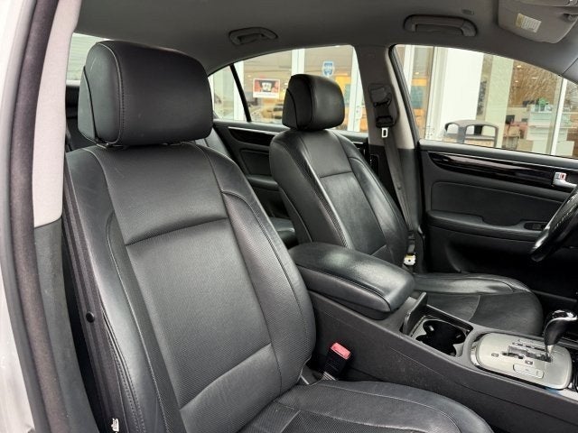 2013 Hyundai Genesis 3.8