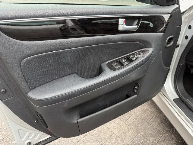 2013 Hyundai Genesis 3.8