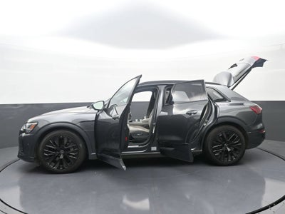 2024 Audi Q8 e-tron Prestige