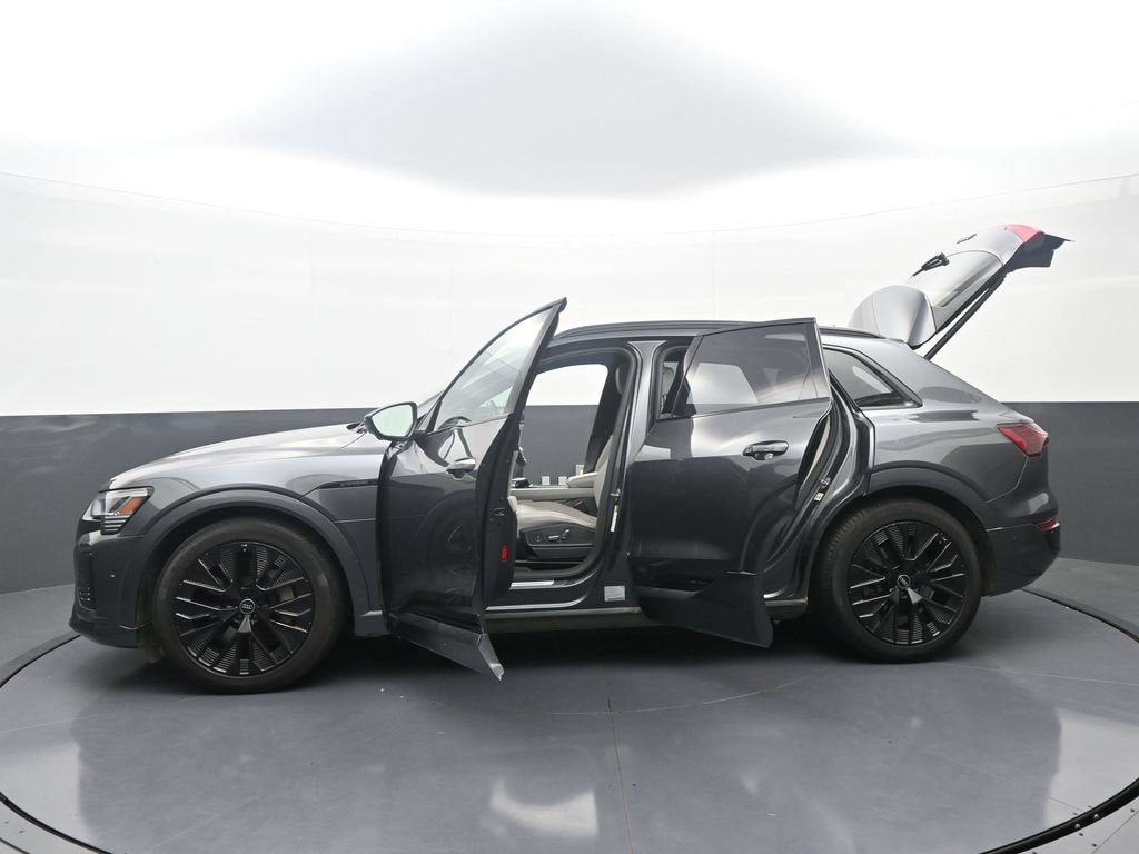 2024 Audi Q8 e-tron Prestige