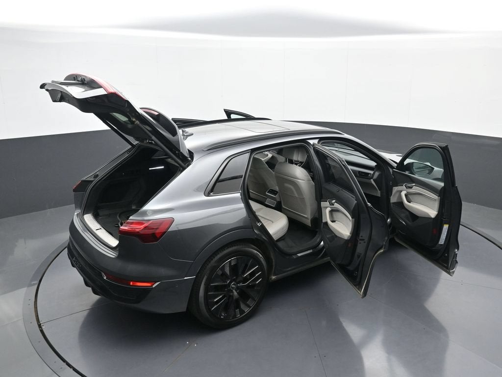 2024 Audi Q8 e-tron Prestige