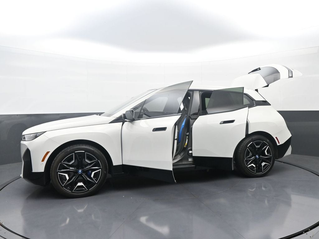 2023 BMW iX M60