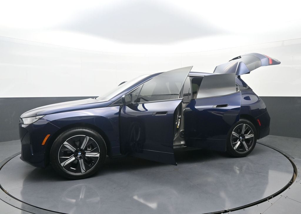 2026 BMW iX xDrive45