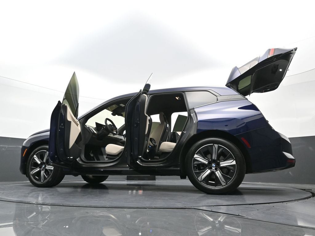2026 BMW iX xDrive45